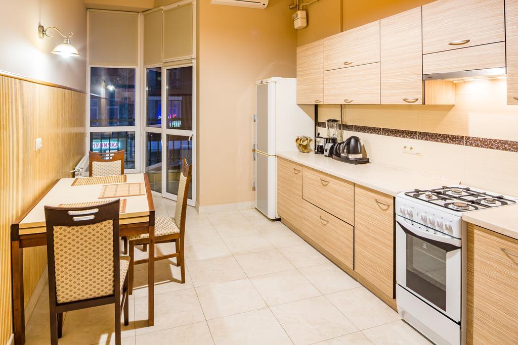 Apartments Alfa Tsekhova 1 Lviv Exterior photo