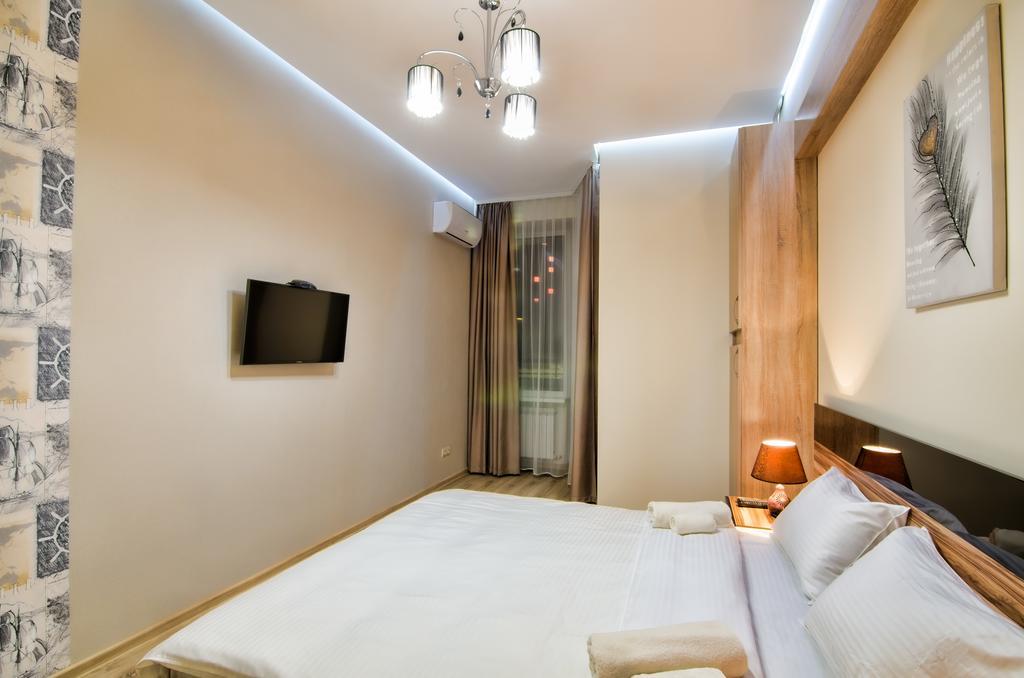 Apartments Alfa Tsekhova 1 Lviv Exterior photo