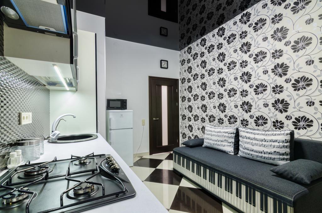 Apartments Alfa Tsekhova 1 Lviv Exterior photo